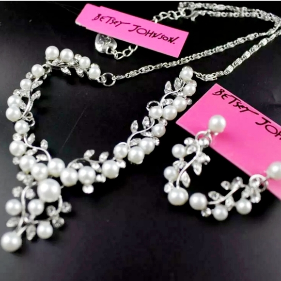 Silver Plated crystal pearl Leaf  Necklace earrings set - Picture 5 of 8